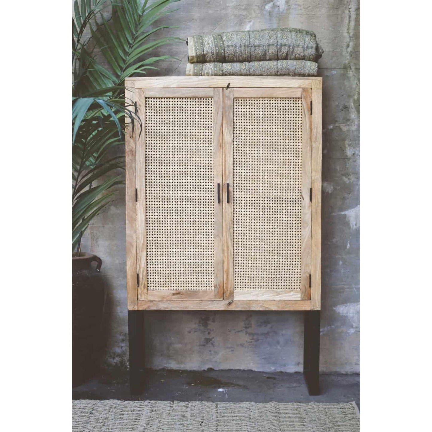 Mango Rottingskap - Natur - 100x40x165cm-Møbler og Bord-Trend Design-Hyttefeber