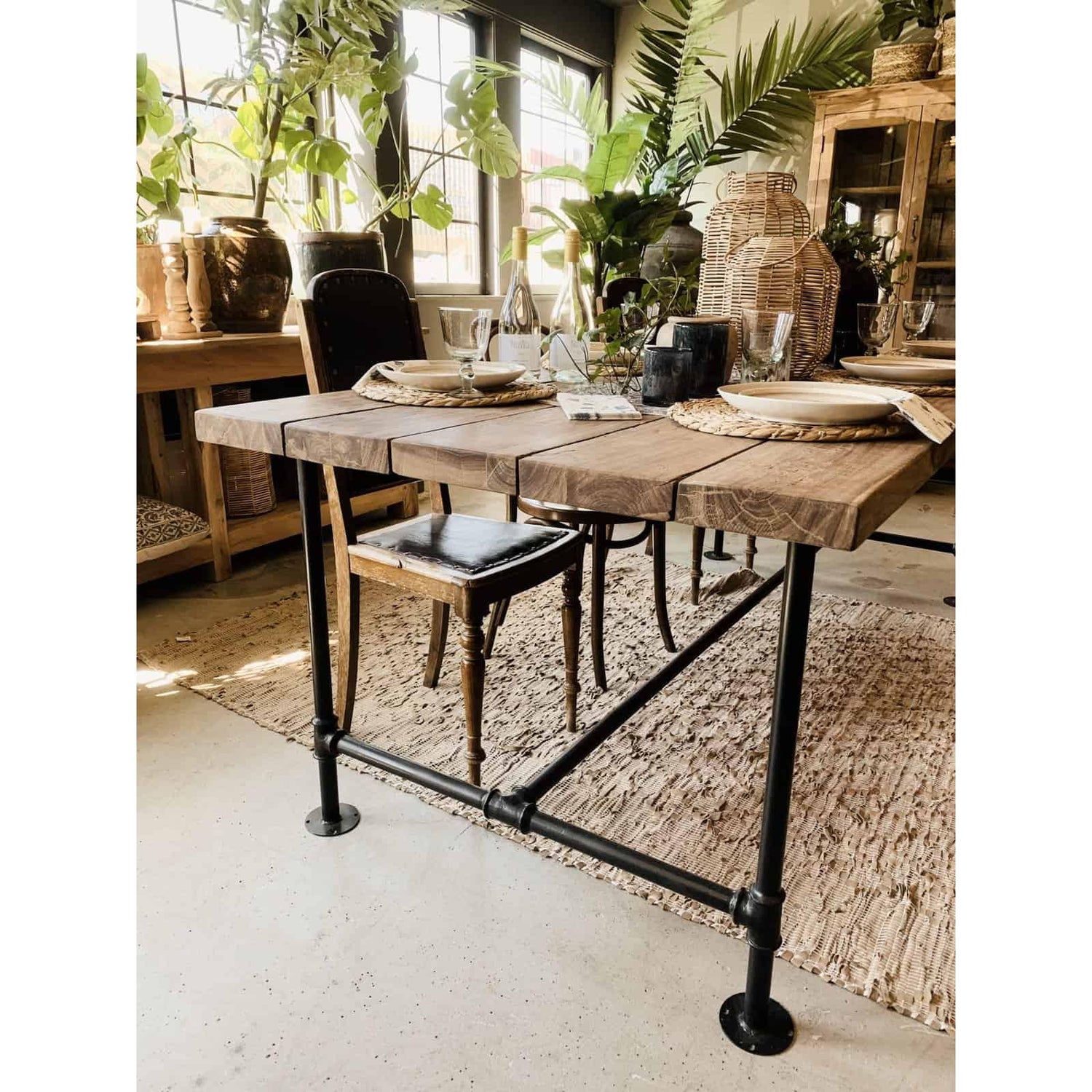 Vintage spisebord i tre og metall - 220x100x77cm-Møbler og Bord-Trend Design-Hyttefeber