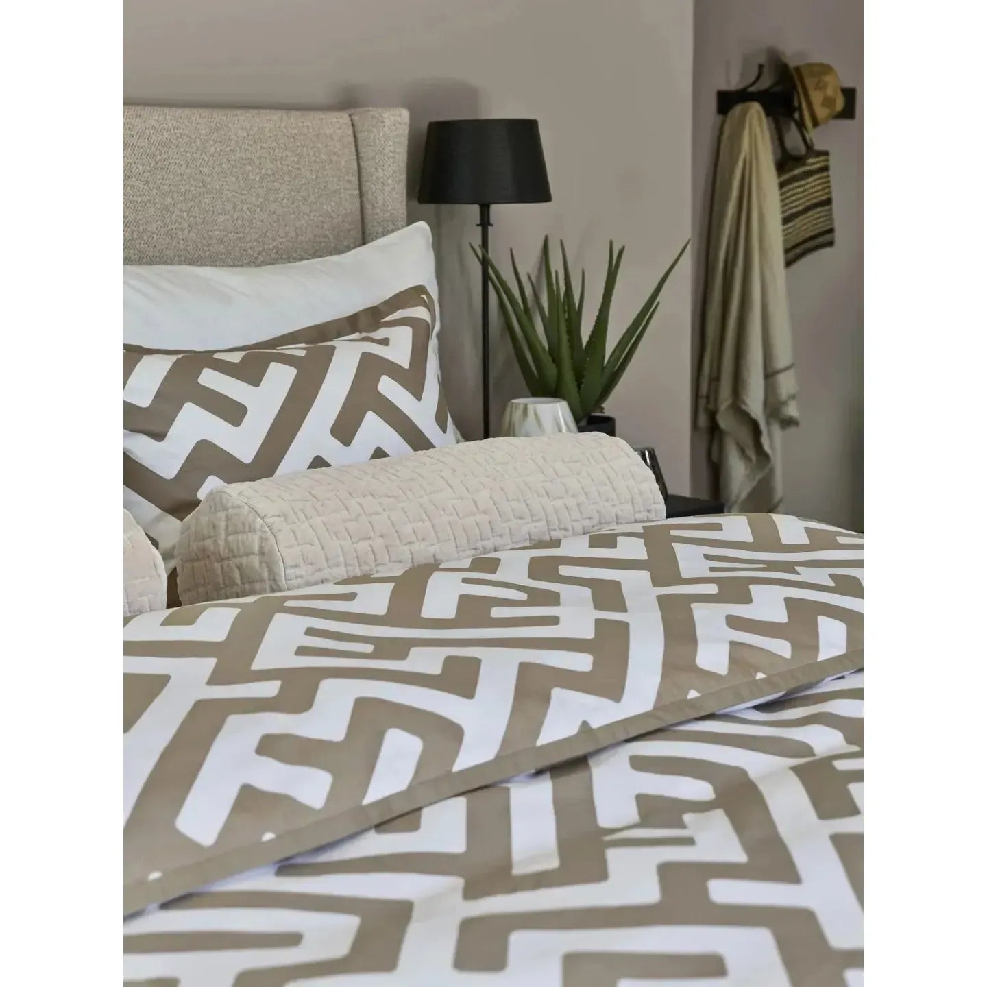 Halvor Bakke - Bedtime Story - sengesett Anura - Beige / pure cashmere-Sengesett-NorviGroup-Hyttefeber