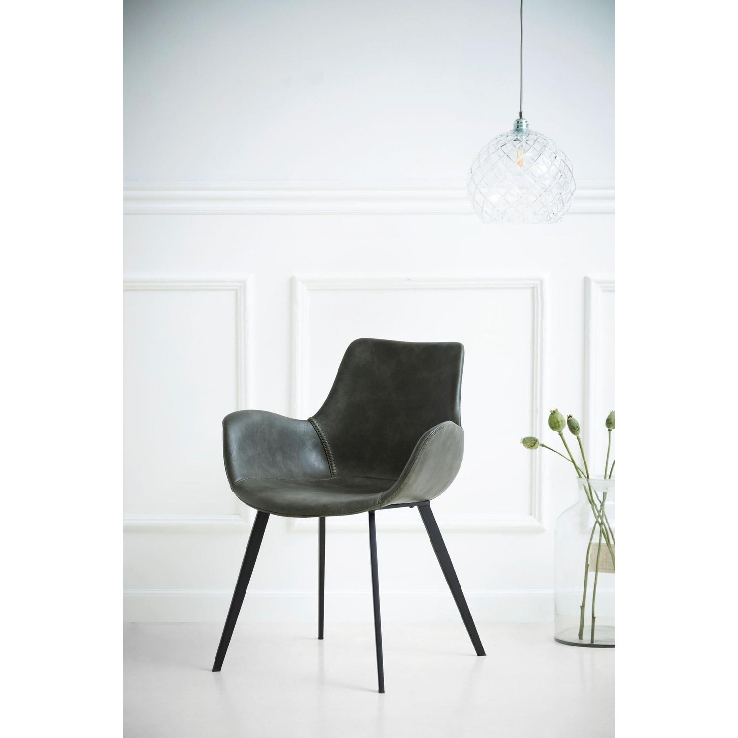 Dan-Form - Hype armstol i kunstskinn - 2 stk-Møbler og Bord-Interio-Hyttefeber