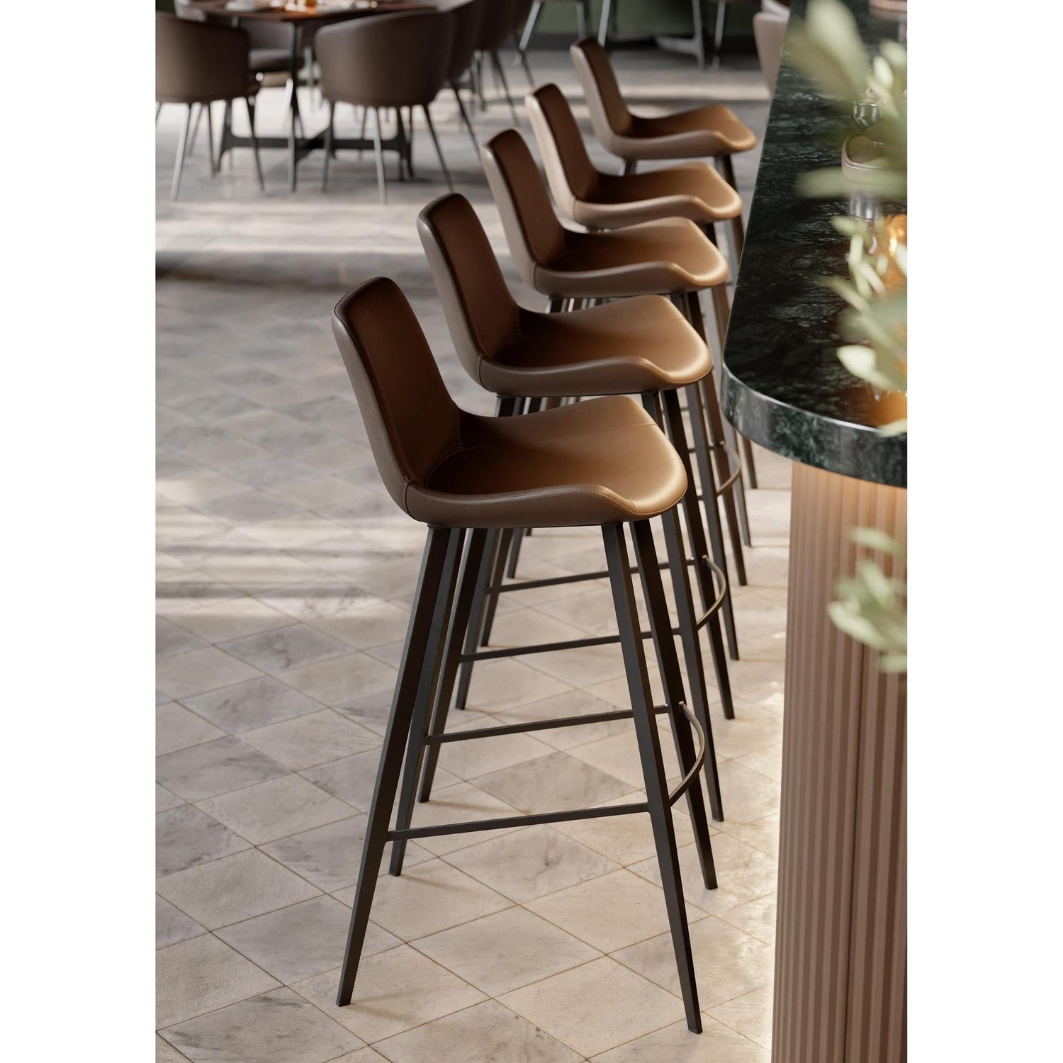 Dan-Form - Hype counterstol/barstol i kunstskinn - 2 stk-Møbler og Bord-Interio-Hyttefeber