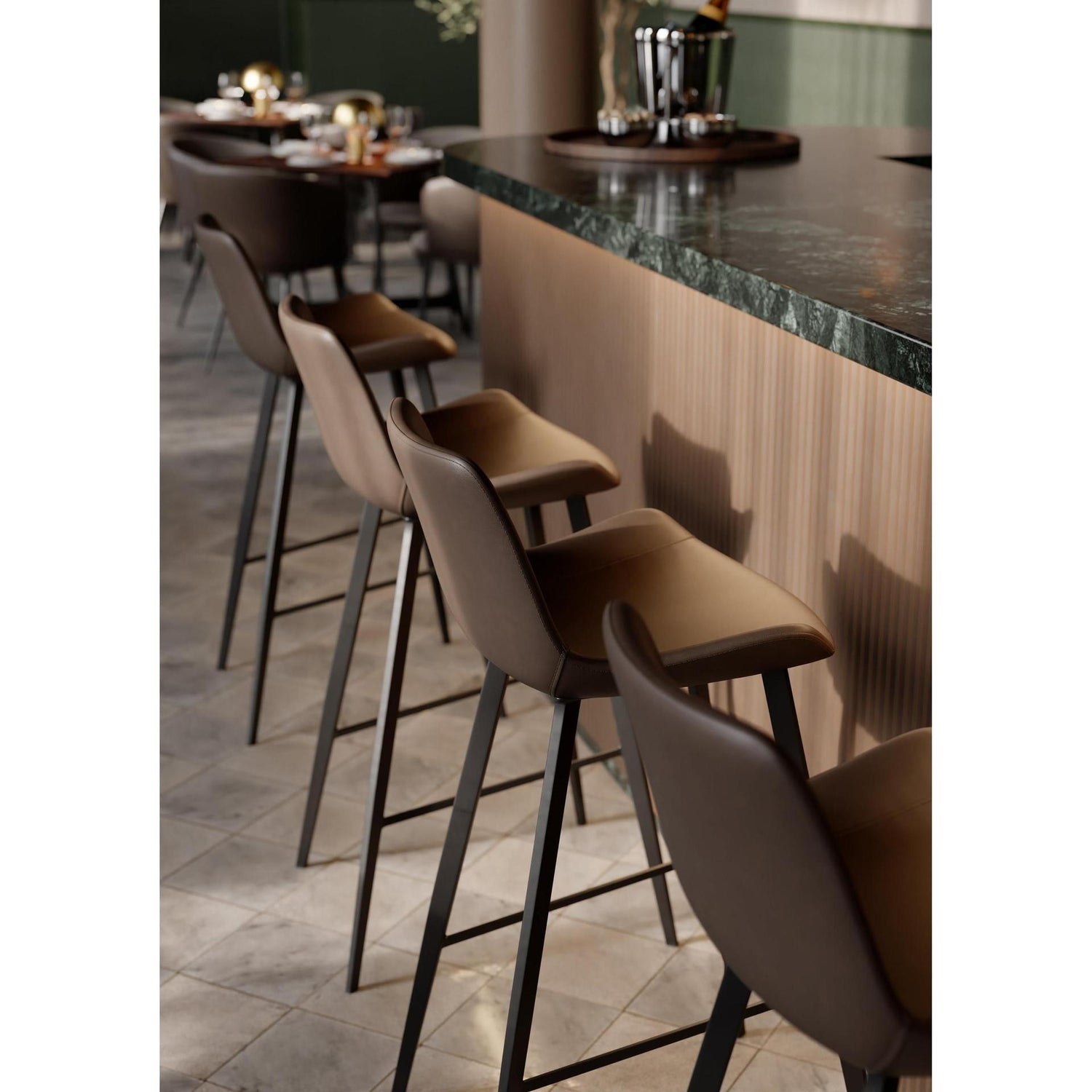 Dan-Form - Hype counterstol/barstol i kunstskinn - 2 stk-Møbler og Bord-Interio-Hyttefeber