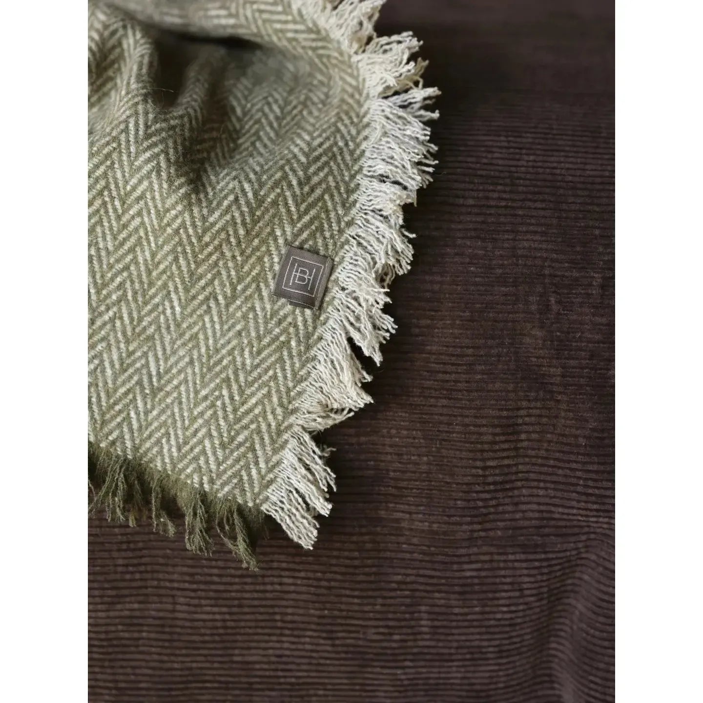 Halvor Bakke - Pledd/Sengeteppe - Asima - Grønn - Resirkulert Ull - 120x200 cm-Norvigroup-Hyttefeber