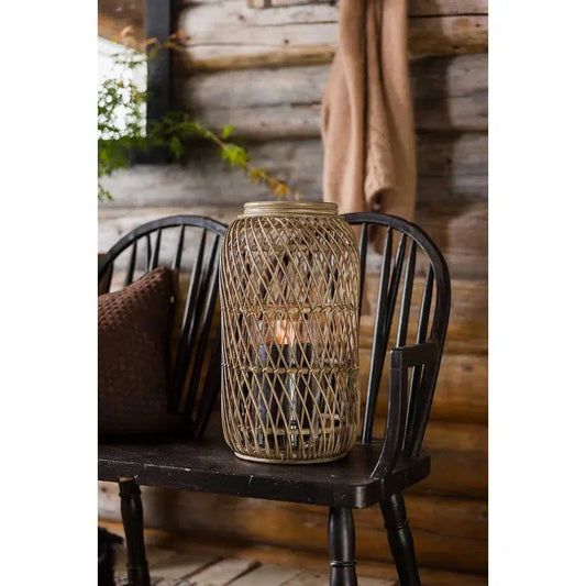 Halvor Bakke - Høy Lyslykt - Flettet Rattan-Lyslykt-Lama-Hyttefeber