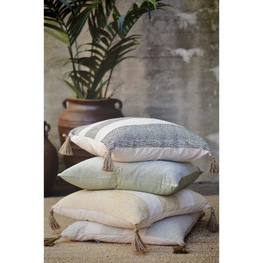 Putetrekk med dusker - gul og naturhvit - 60x60cm-Putetrekk-Trend Design-Hyttefeber