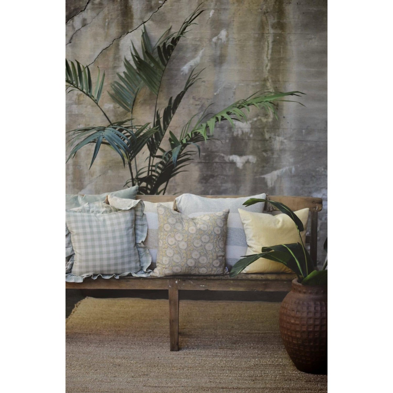 Putetrekk med dusker - gul og naturhvit - 60x60cm-Putetrekk-Trend Design-Hyttefeber