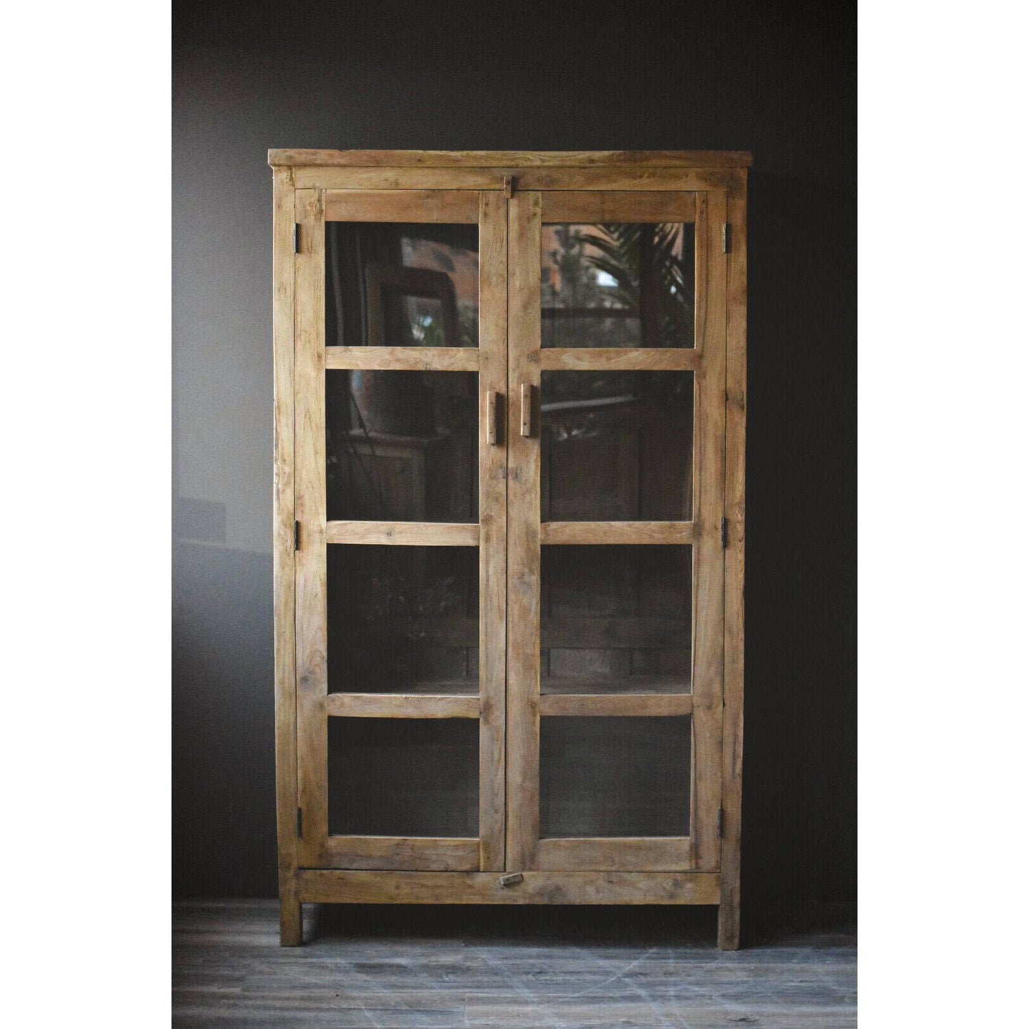 Vintage skap med glassdører - 109x47x182cm-Møbler og Bord-Trend Design-Hyttefeber