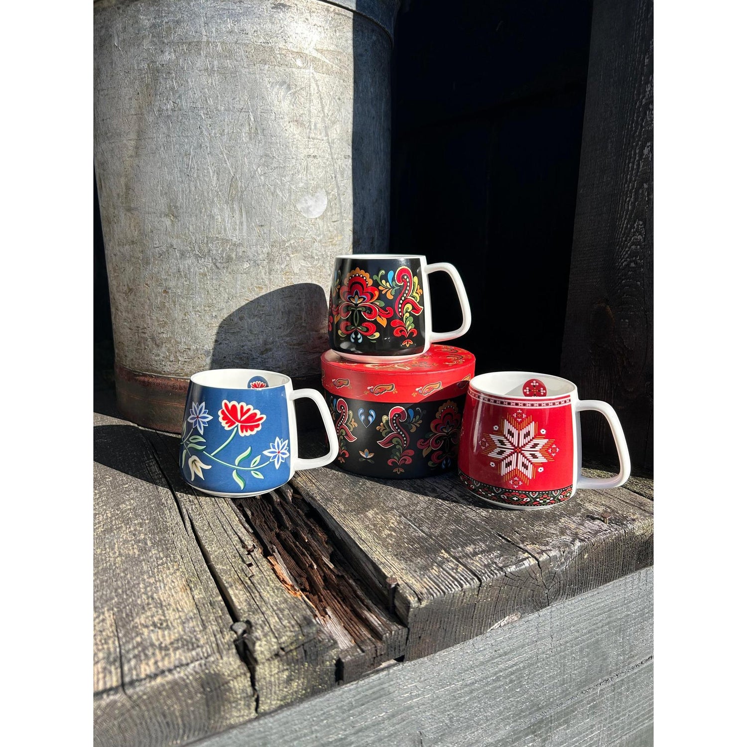 Bunadskopp og gaveeske - Telemarksbunad - 400 ml-Kopp-Norwegian Roots-Hyttefeber