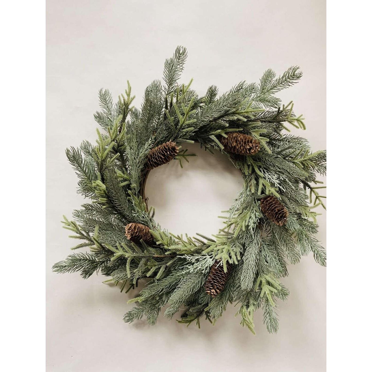 Barkrans med kongler - Ø 60 Cm-lys-Norvigroup-Hyttefeber