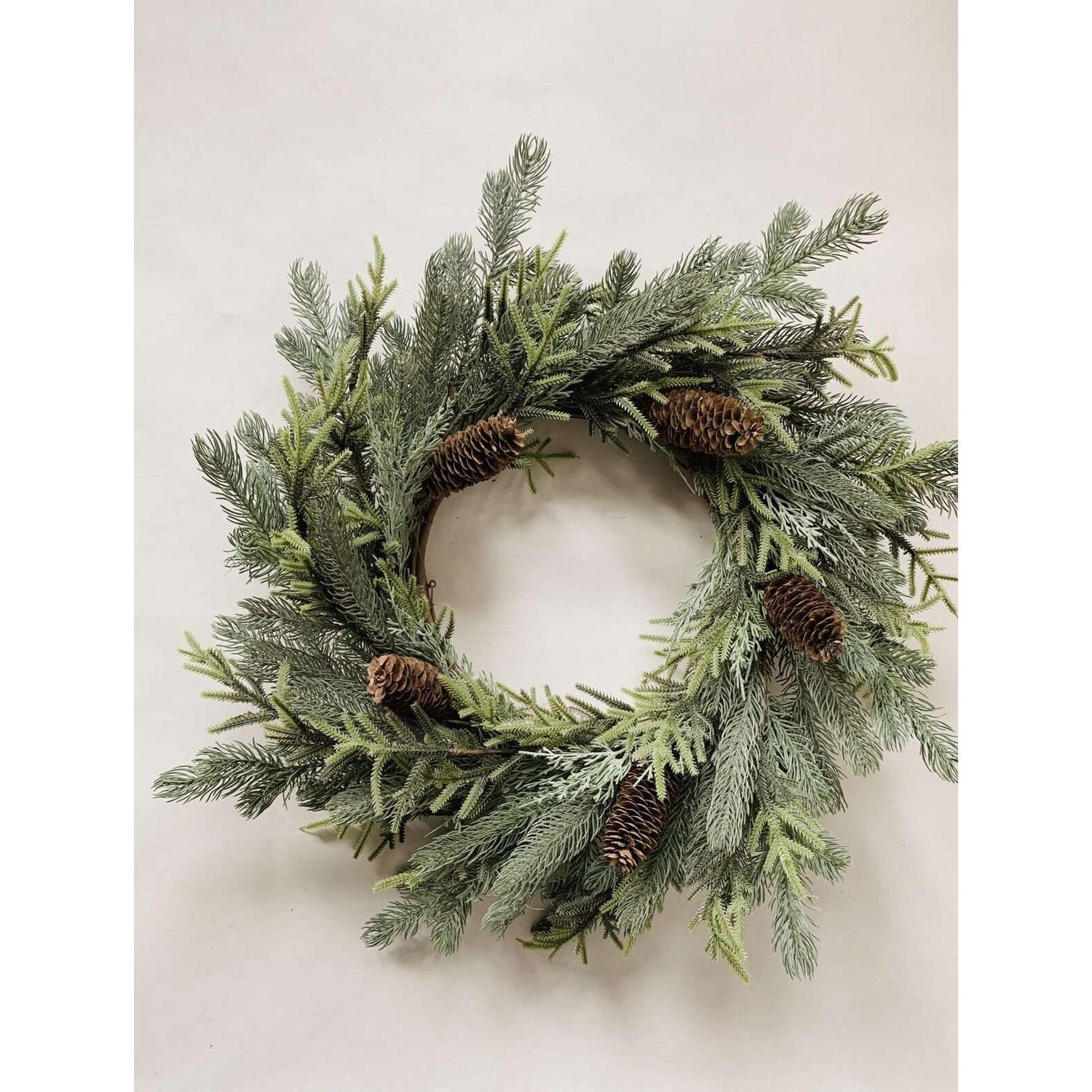 Barkrans med kongler - Ø 60 Cm-lys-Norvigroup-Hyttefeber