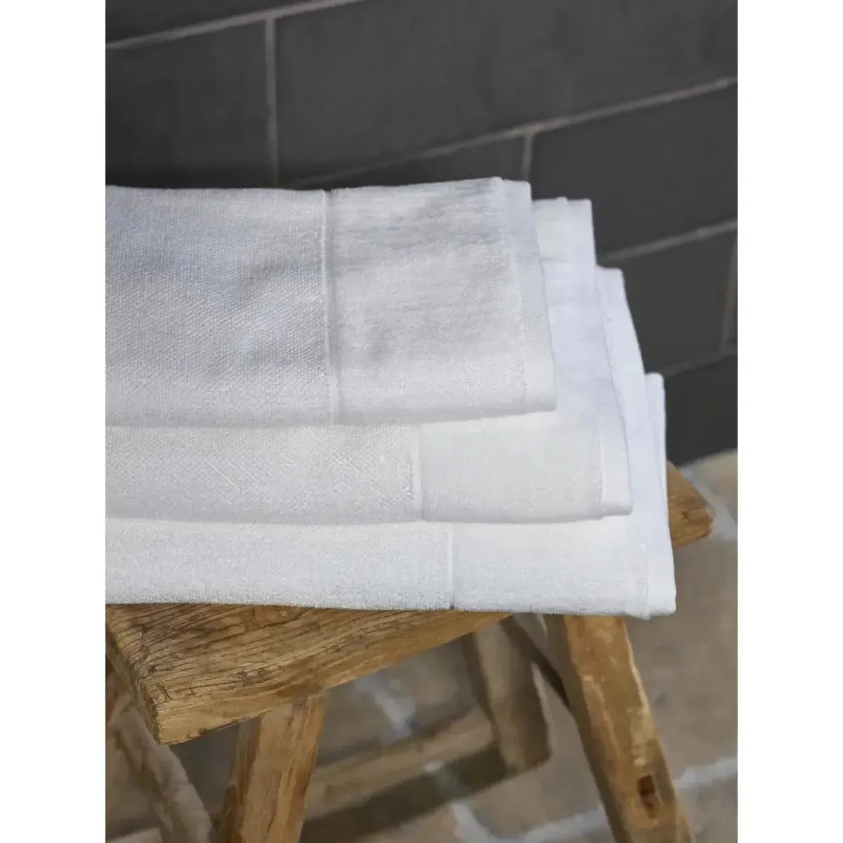 Halvor Bakke - Clifton håndkle - Hvit / Brilliant White 140x70-Håndkle-NorviGroup-Hyttefeber