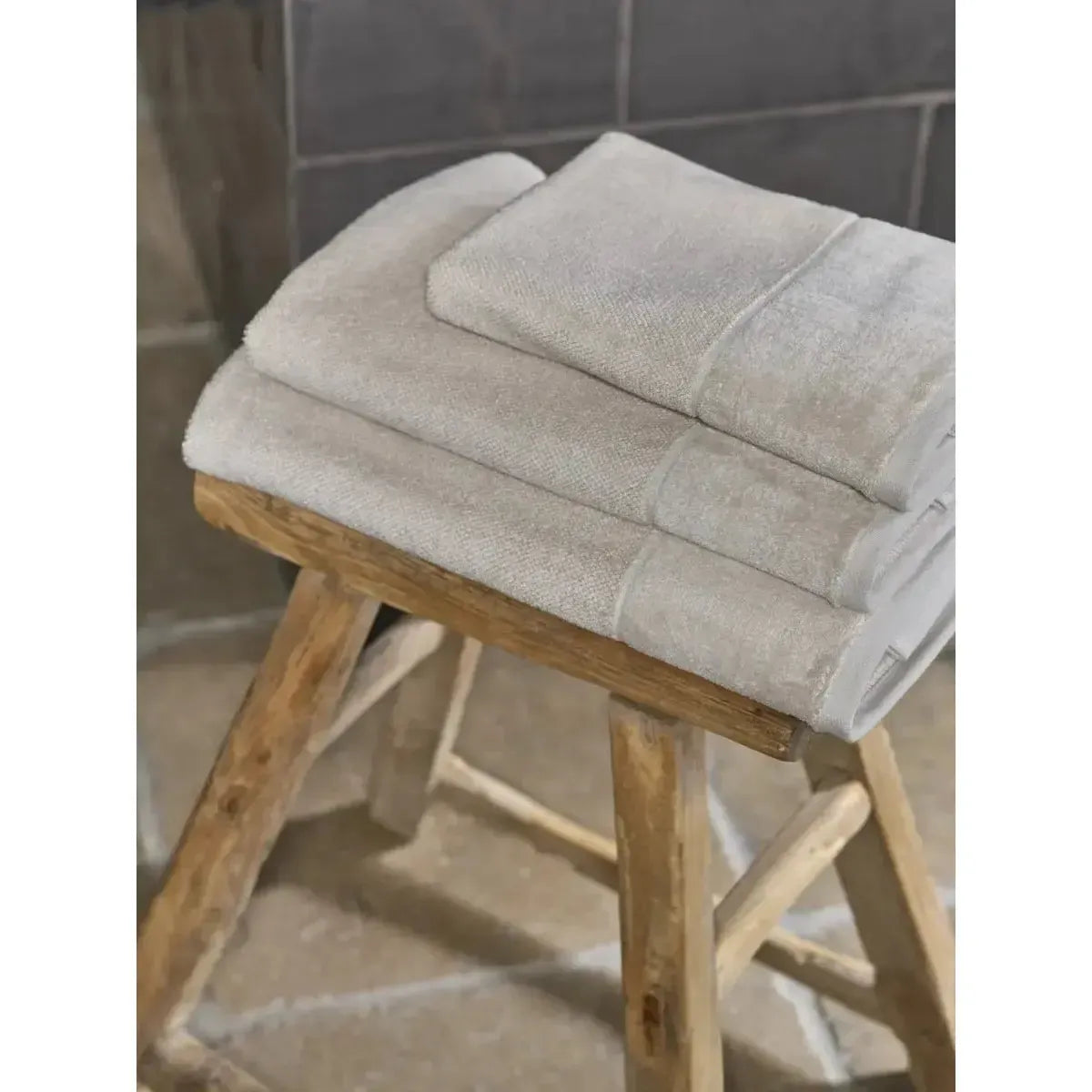 Halvor Bakke - Clifton håndkle - Beige / Pure Cashmere 140x70-Kjøkkenhåndklær-NorviGroup-Hyttefeber