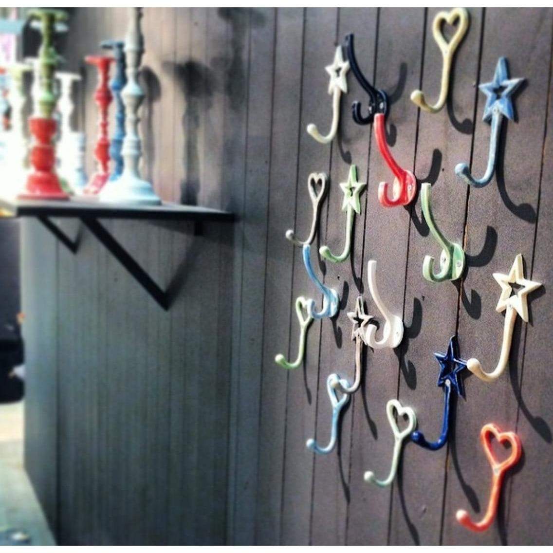 Emaljerte kroker i 6 farger-Lama-Hyttefeber